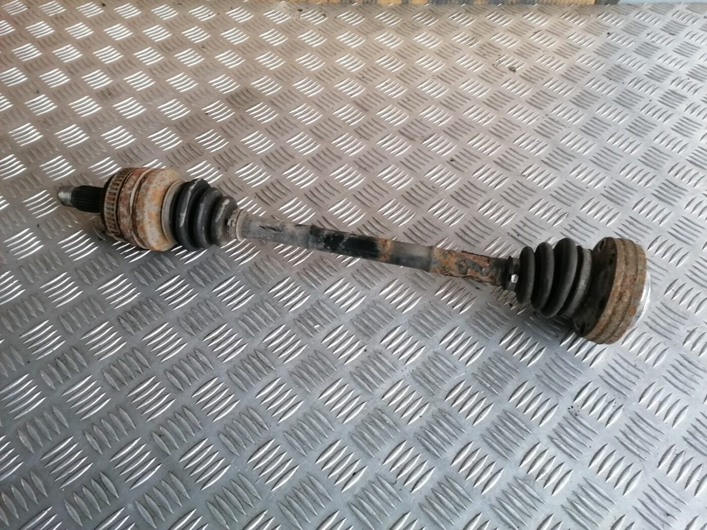 Pusass aizmugurē priekš BMW 1 E87 2007 GRAPHITE 1 Pusass aizmugurē priekš BMW 1 E87 2007 GRAPHITE