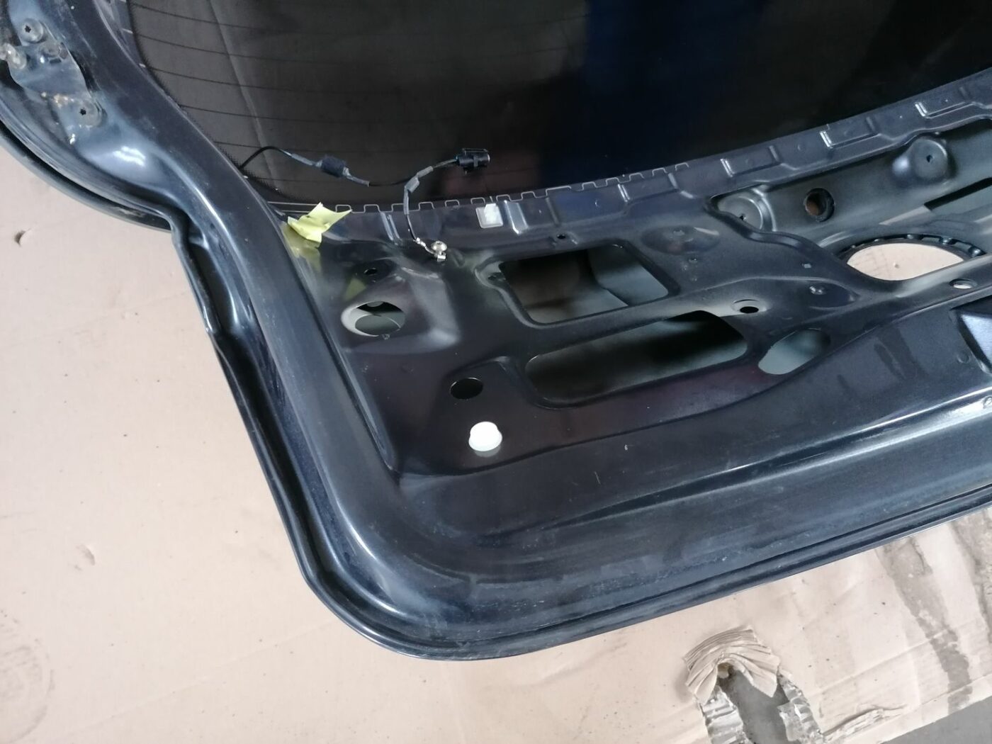 Bagāžnieka vāks priekš BMW 1 E87 2007 GRAPHITE 6 Bagāžnieka vāks priekš BMW 1 E87 2007 GRAPHITE