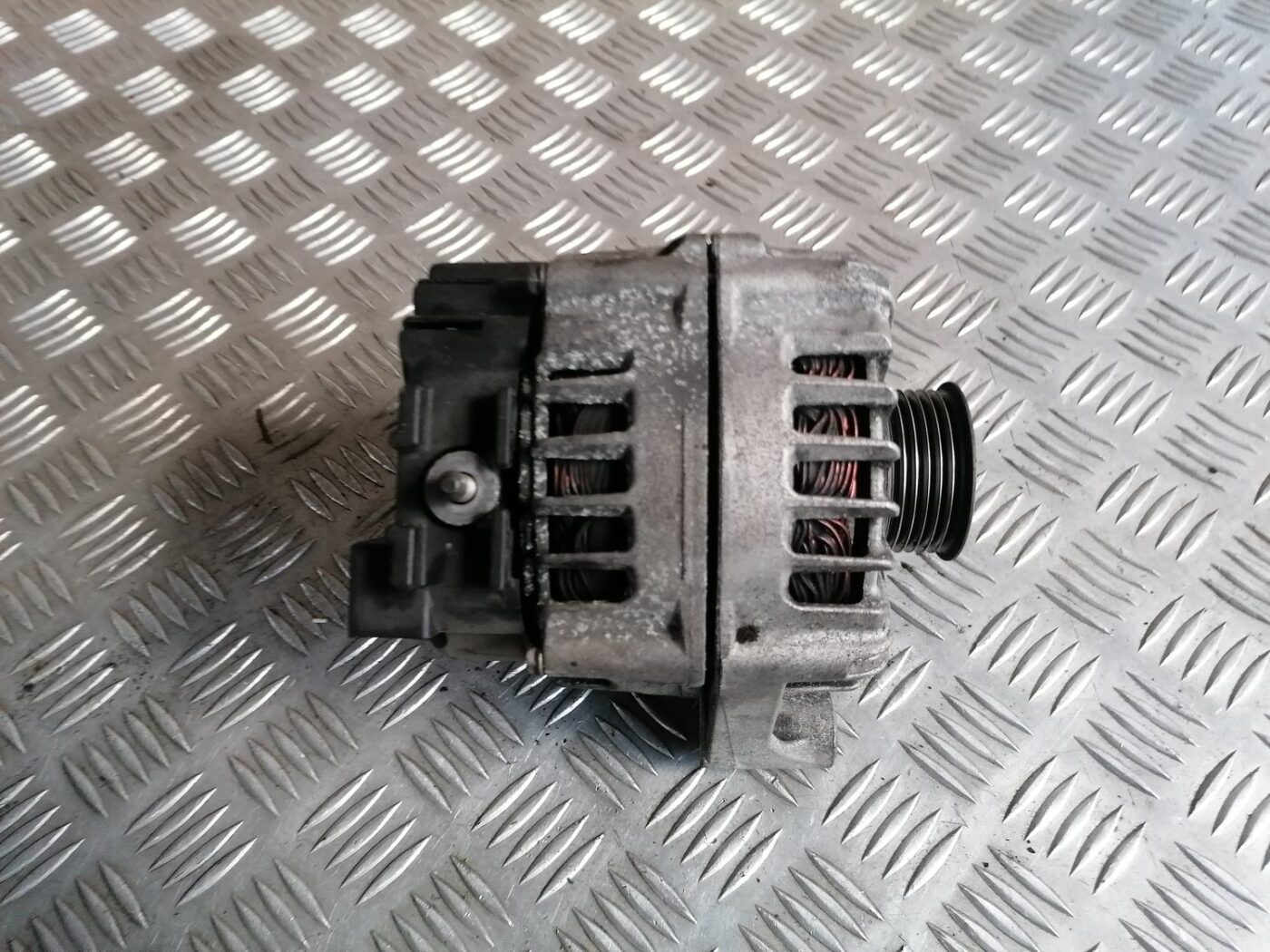 Ģenerators priekš BMW 1 E87 2007 GRAPHITE 2 Ģenerators priekš BMW 1 E87 2007 GRAPHITE