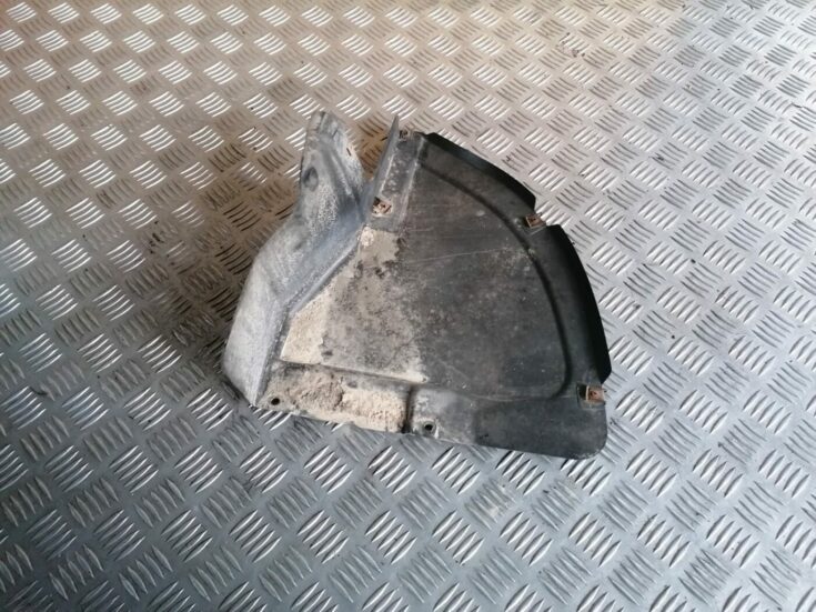 Virsbūves apakšējais aizsargs priekš BMW 1 E87 2007 GRAPHITE