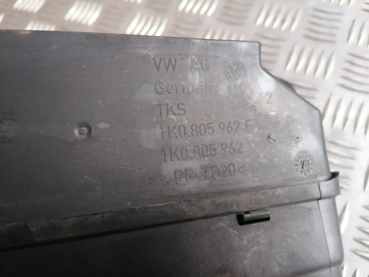 Gaisa vads priekš SKODA OCTAVIA 2012 4 Gaisa vads priekš SKODA OCTAVIA 2012