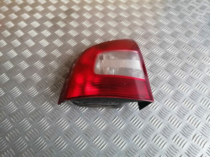 Aizmugurējais kreisais lukturis priekš SKODA OCTAVIA 2012