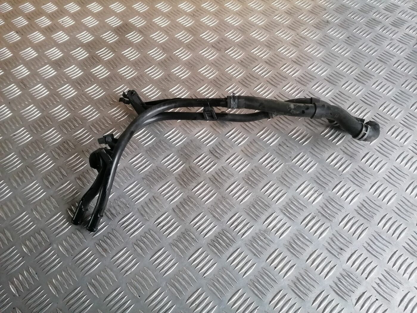 Dzesēšanas caurules priekš SKODA OCTAVIA 2012 1 Dzesēšanas caurules priekš SKODA OCTAVIA 2012