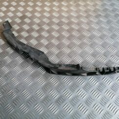 Priekšēja bufera kreisāis kronšteins priekš SKODA OCTAVIA 2012