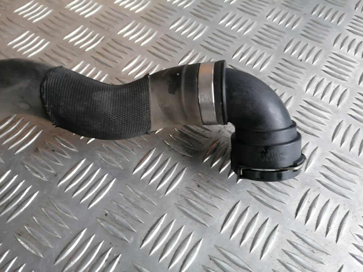 Dzesēšanas caurule priekš SKODA OCTAVIA 2012 2 Dzesēšanas caurule priekš SKODA OCTAVIA 2012