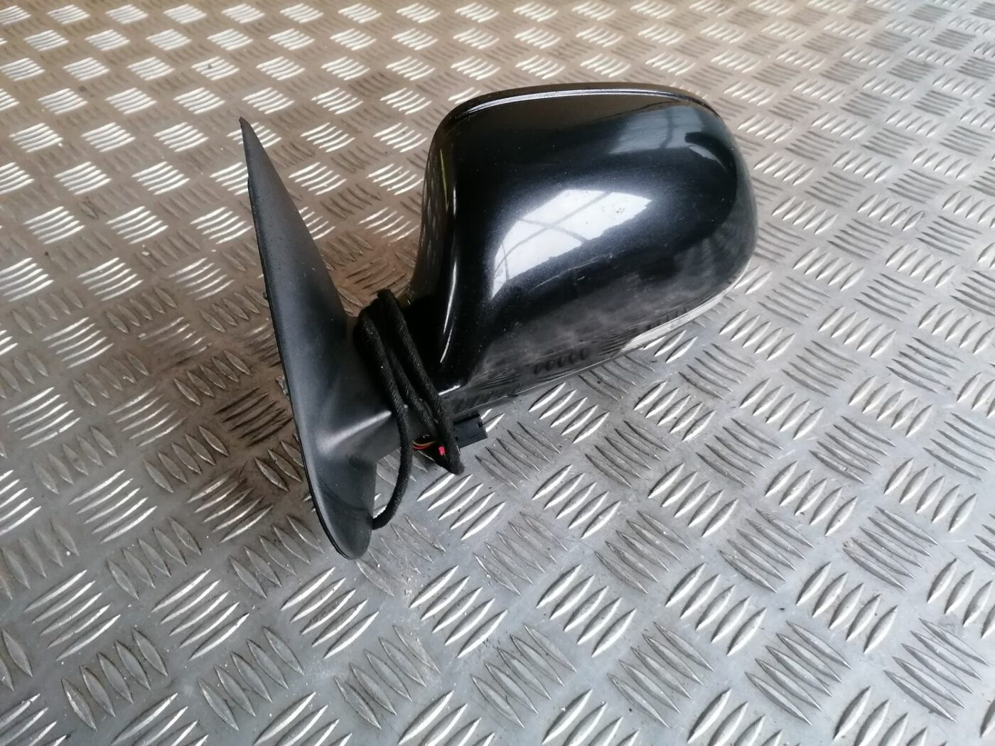 Ārējais spogulis, pa kreisi priekš SKODA OCTAVIA 2012 1 Ārējais spogulis, pa kreisi priekš SKODA OCTAVIA 2012