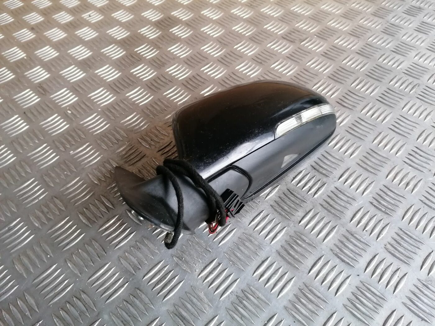 Ārējais spogulis, pa kreisi priekš SKODA OCTAVIA 2012 2 Ārējais spogulis, pa kreisi priekš SKODA OCTAVIA 2012