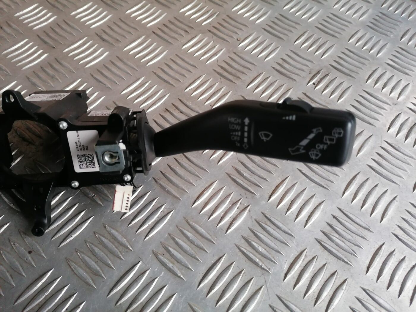 Stūres statnes slēdzis priekš SKODA OCTAVIA 2012 8 Stūres statnes slēdzis priekš SKODA OCTAVIA 2012