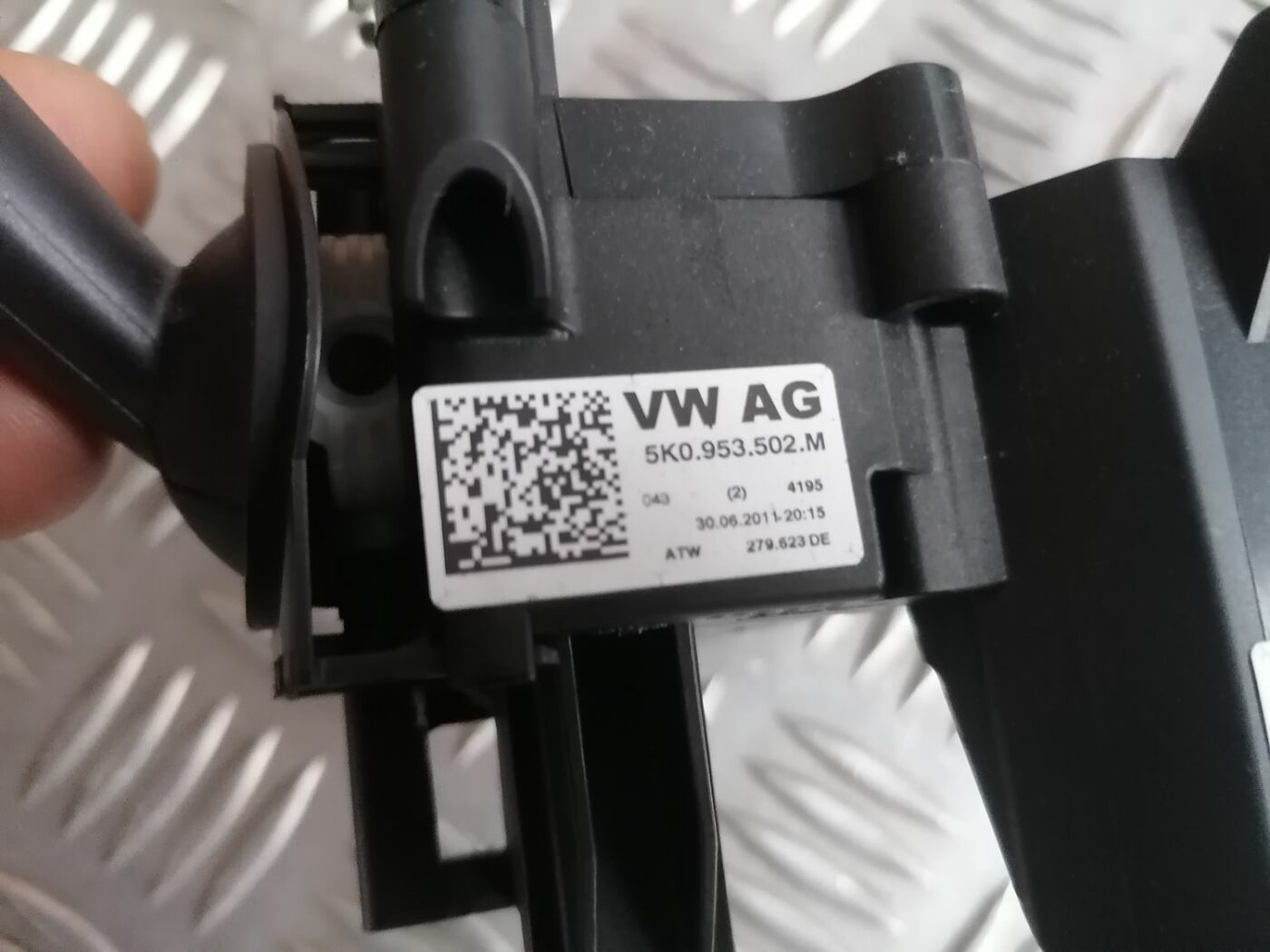 Stūres statnes slēdzis priekš SKODA OCTAVIA 2012 3 Stūres statnes slēdzis priekš SKODA OCTAVIA 2012