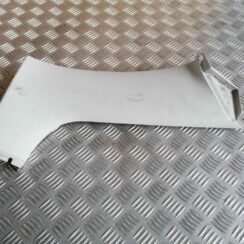 Bagažnieka nodalījuma statnes apdare priekš SKODA OCTAVIA 2012