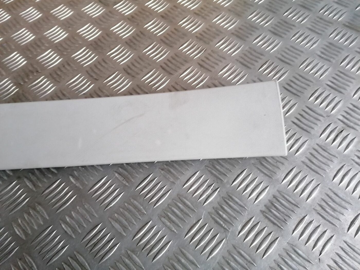 Bagāžnieka vāka apdare priekš SKODA OCTAVIA 2012 5 Bagāžnieka vāka apdare priekš SKODA OCTAVIA 2012