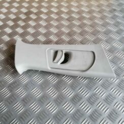 Vidējas salona statnes apdare priekš SKODA OCTAVIA 2012