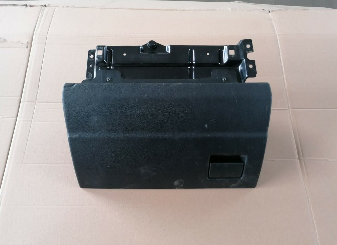 Mantu glabāšanas nodalījums pasažiera pusē priekš OPEL ZAFIRA 2002 1 Mantu glabāšanas nodalījums pasažiera pusē priekš OPEL ZAFIRA 2002