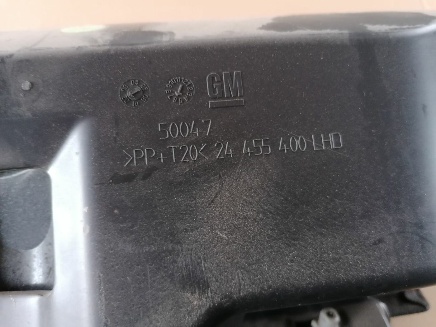 Mantu glabāšanas nodalījums pasažiera pusē priekš OPEL ZAFIRA 2002 4 Mantu glabāšanas nodalījums pasažiera pusē priekš OPEL ZAFIRA 2002