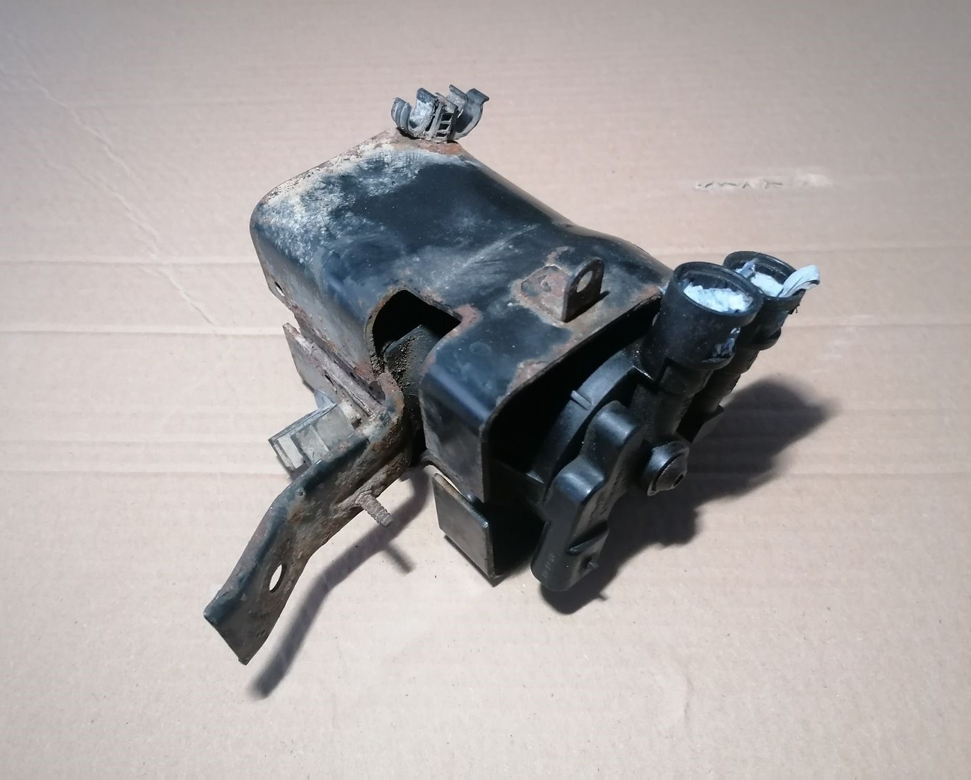 Degvielas filtra korpuss priekš OPEL ZAFIRA 2002 2 Degvielas filtra korpuss priekš OPEL ZAFIRA 2002