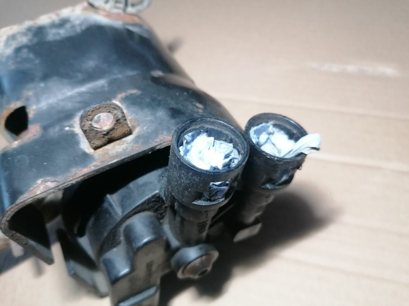 Degvielas filtra korpuss priekš OPEL ZAFIRA 2002 8 Degvielas filtra korpuss priekš OPEL ZAFIRA 2002