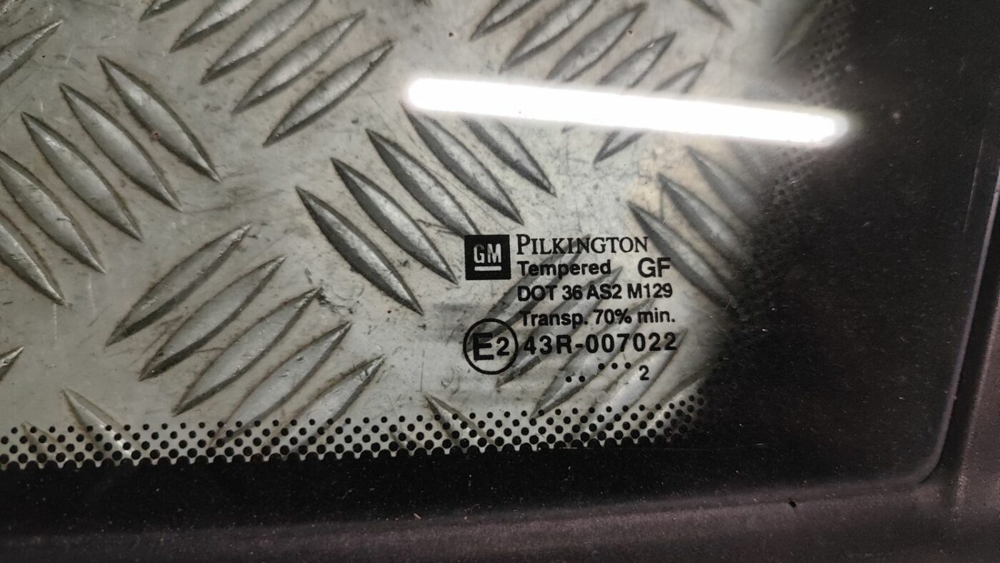 Priekšējais sānu stikls, pa kreisi priekš OPEL ZAFIRA 2002 2 Priekšējais sānu stikls, pa kreisi priekš OPEL ZAFIRA 2002