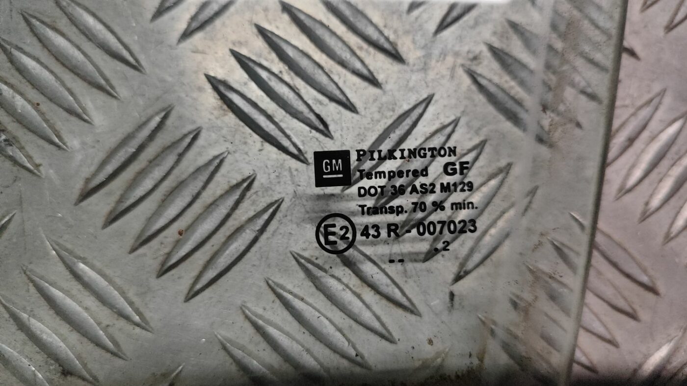 Priekšējo kreiso durvju stikls priekš OPEL ZAFIRA 2002 2 Priekšējo kreiso durvju stikls priekš OPEL ZAFIRA 2002