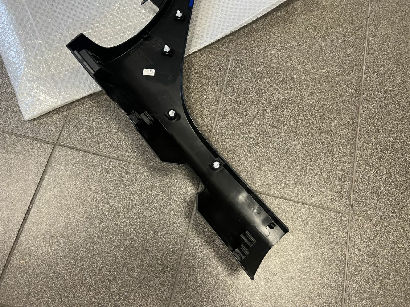 Priekšēja spārna uzlika/moldings priekš DACIA SANDERO/RENAULT 2017 4 Priekšēja spārna uzlika/moldings priekš DACIA SANDERO/RENAULT 2017