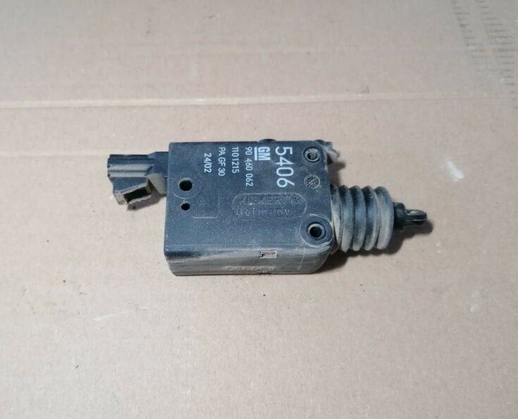 Centrālas atslēgas motors priekš OPEL ZAFIRA 2002