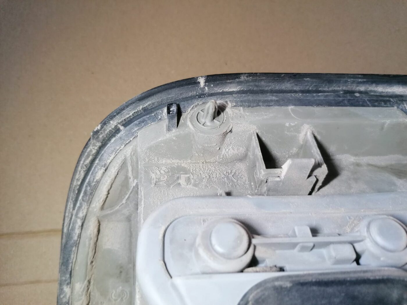 Aizmugurējais labais lukturis priekš OPEL ZAFIRA 2002 7 Aizmugurējais labais lukturis priekš OPEL ZAFIRA 2002