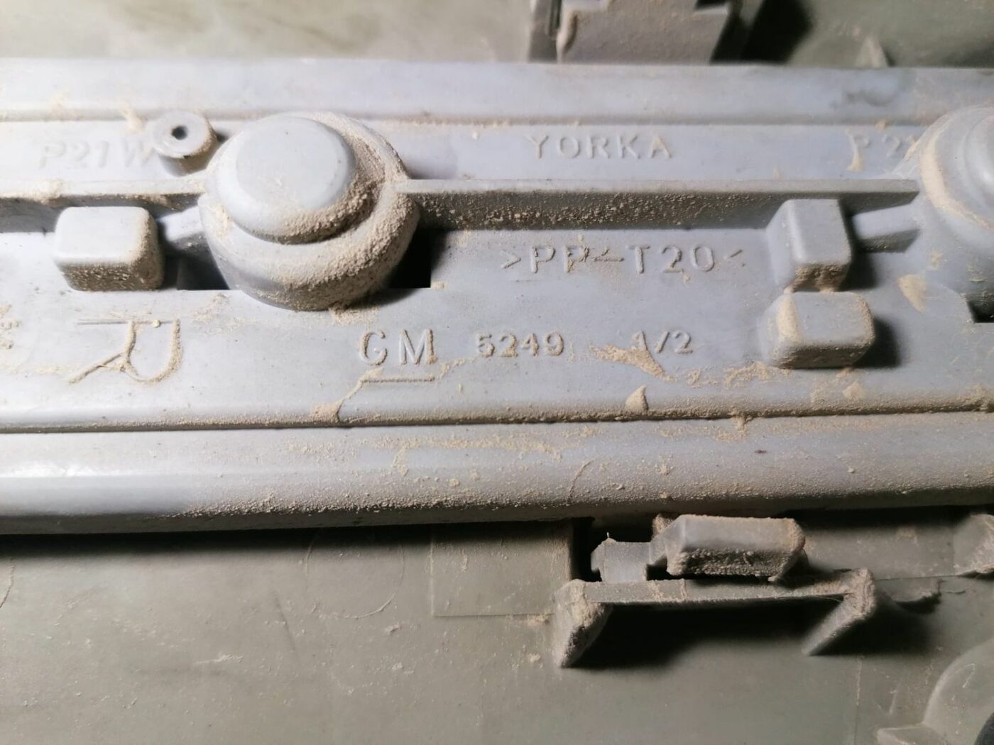 Aizmugurējais labais lukturis priekš OPEL ZAFIRA 2002 2 Aizmugurējais labais lukturis priekš OPEL ZAFIRA 2002