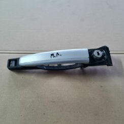 Priekšējāis kreisais durvju rokturis priekš PEUGEOT 307 2003