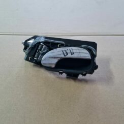 Salona durvju rokturis, priekšējais labais priekš PEUGEOT 307 2003