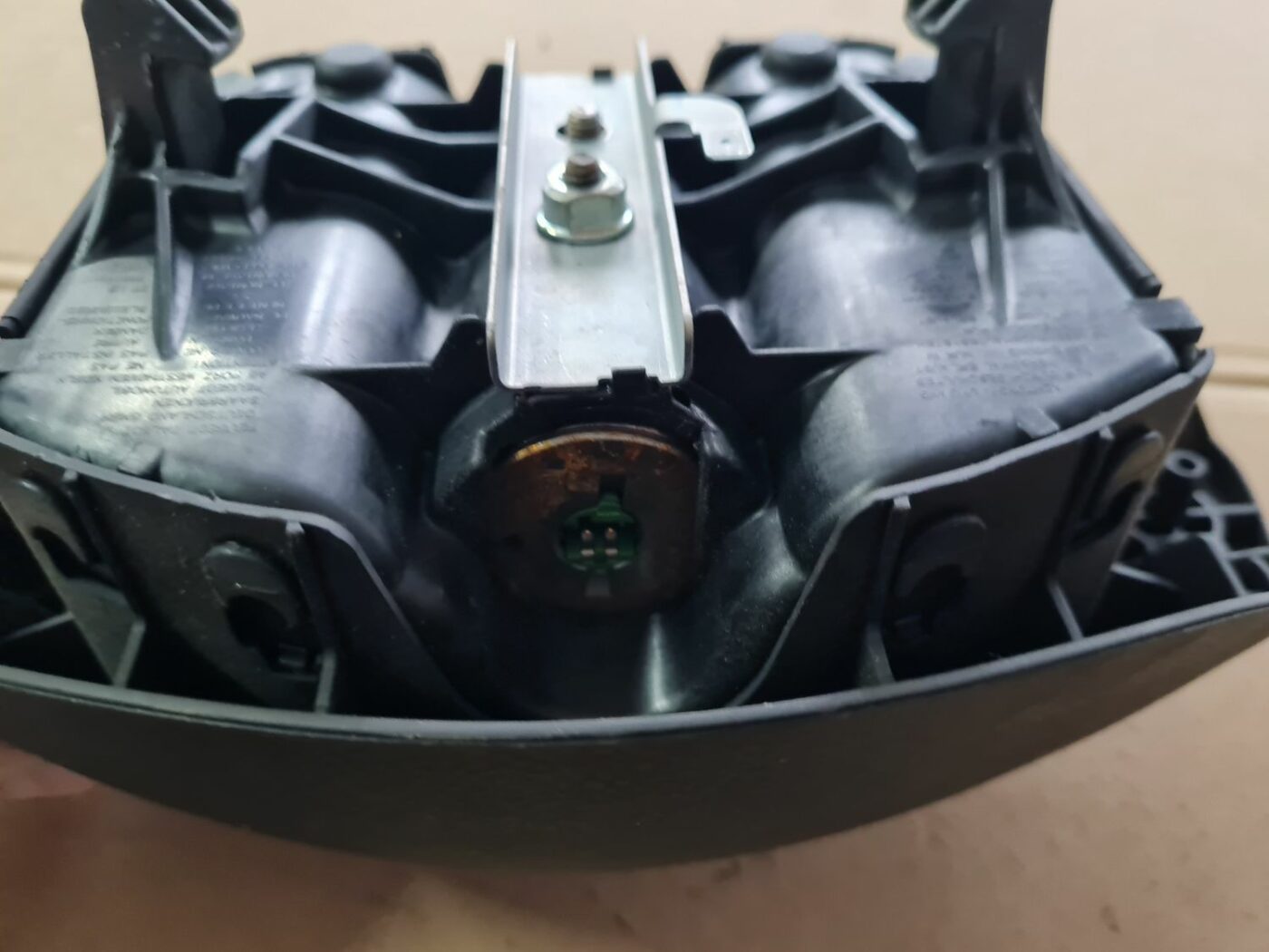 Stūres drošības spilvens priekš PEUGEOT 307 2003 4 Stūres drošības spilvens priekš PEUGEOT 307 2003