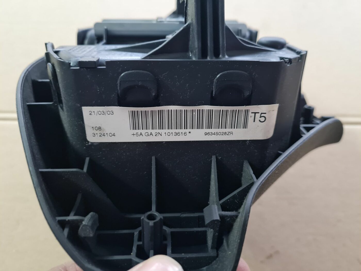 Stūres drošības spilvens priekš PEUGEOT 307 2003 2 Stūres drošības spilvens priekš PEUGEOT 307 2003