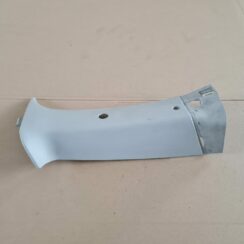 Aizmugurējas salona statnes apdare priekš PEUGEOT 307 2003