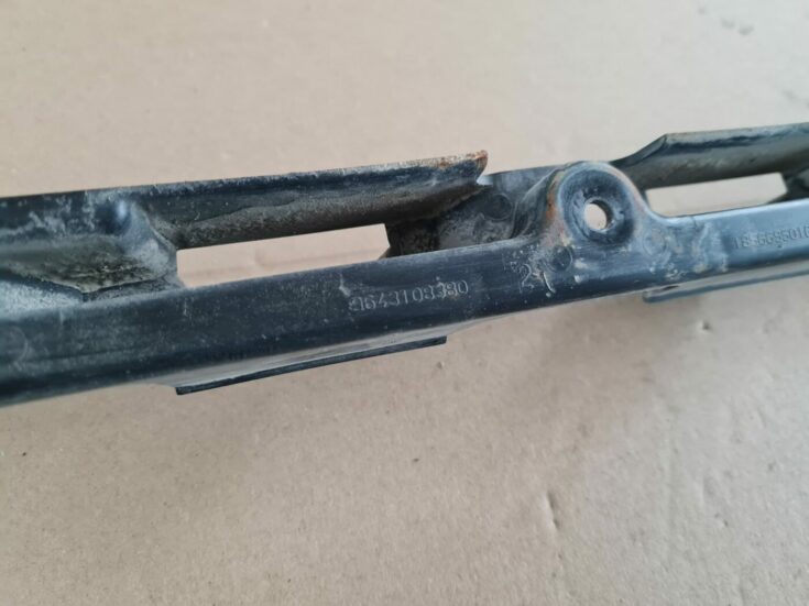 Aizmugurējā bufera centrālais stiprinājums priekš PEUGEOT 307 2003