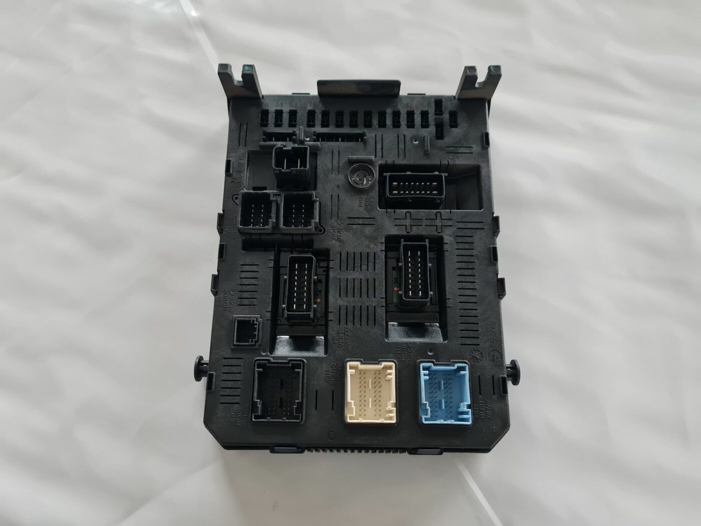 Drošinātāju bloks priekš CITROEN C4 2006-2 2 Drošinātāju bloks priekš CITROEN C4 2006-2