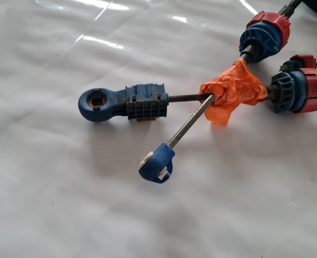 Pārnesumu pārslēgšanas mehānisma troses priekš CITROEN C4 2006-2 2 Pārnesumu pārslēgšanas mehānisma troses priekš CITROEN C4 2006-2