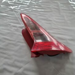 Aizmugurējais labais lukturis priekš CITROEN C4 2006-2