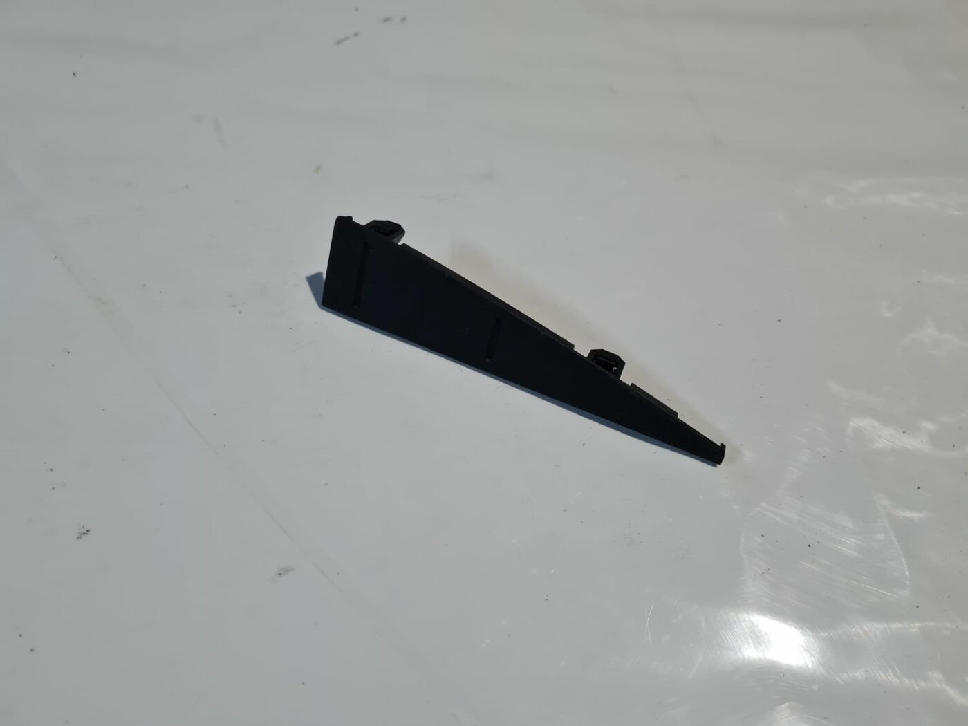 Mērinstrumentu paneļa dekoratīvā uzlika priekš CITROEN C4 2006-2 1 Mērinstrumentu paneļa dekoratīvā uzlika priekš CITROEN C4 2006-2