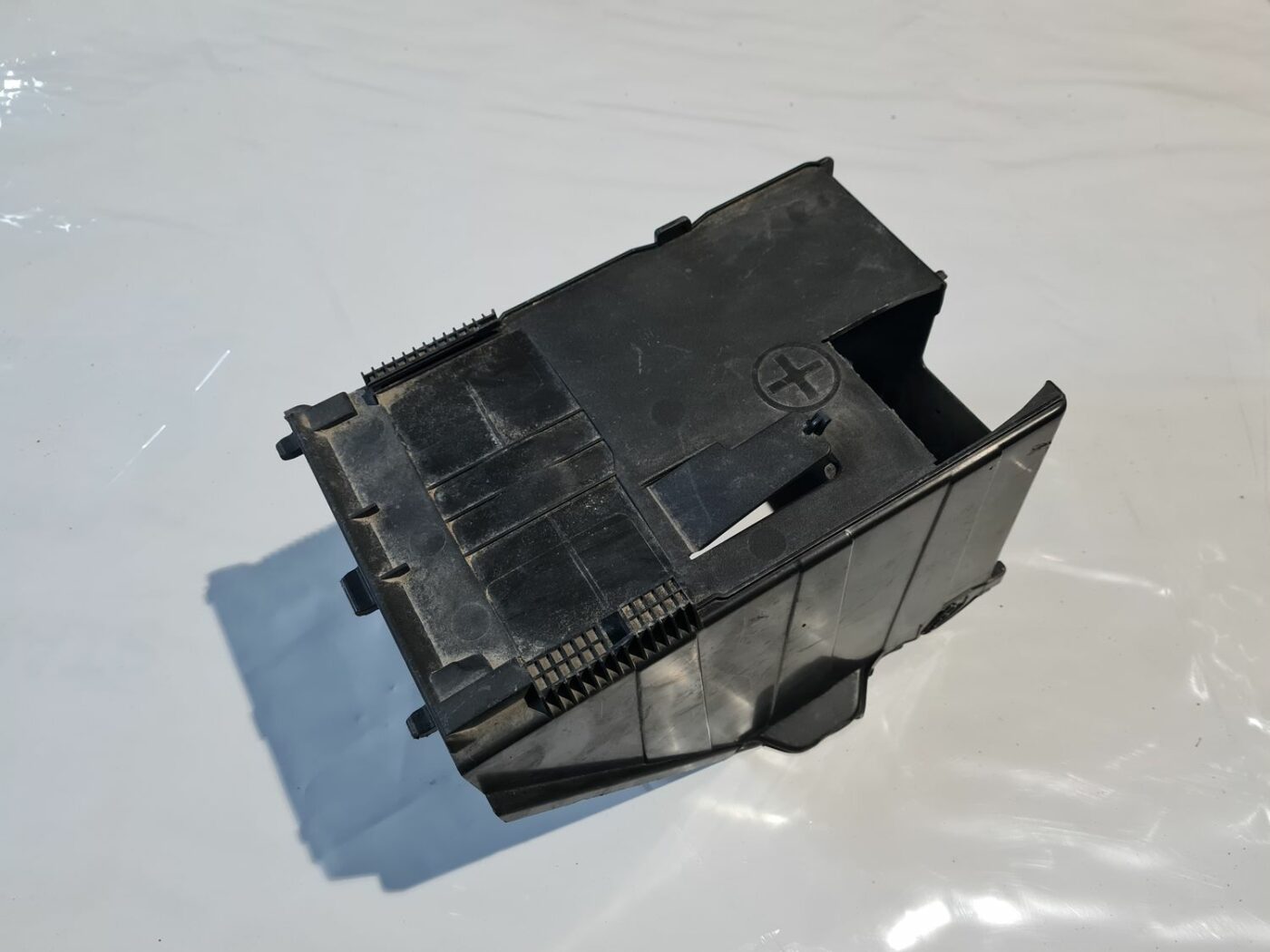 Akumulatora vāks priekš CITROEN C4 2006-2 4 Akumulatora vāks priekš CITROEN C4 2006-2