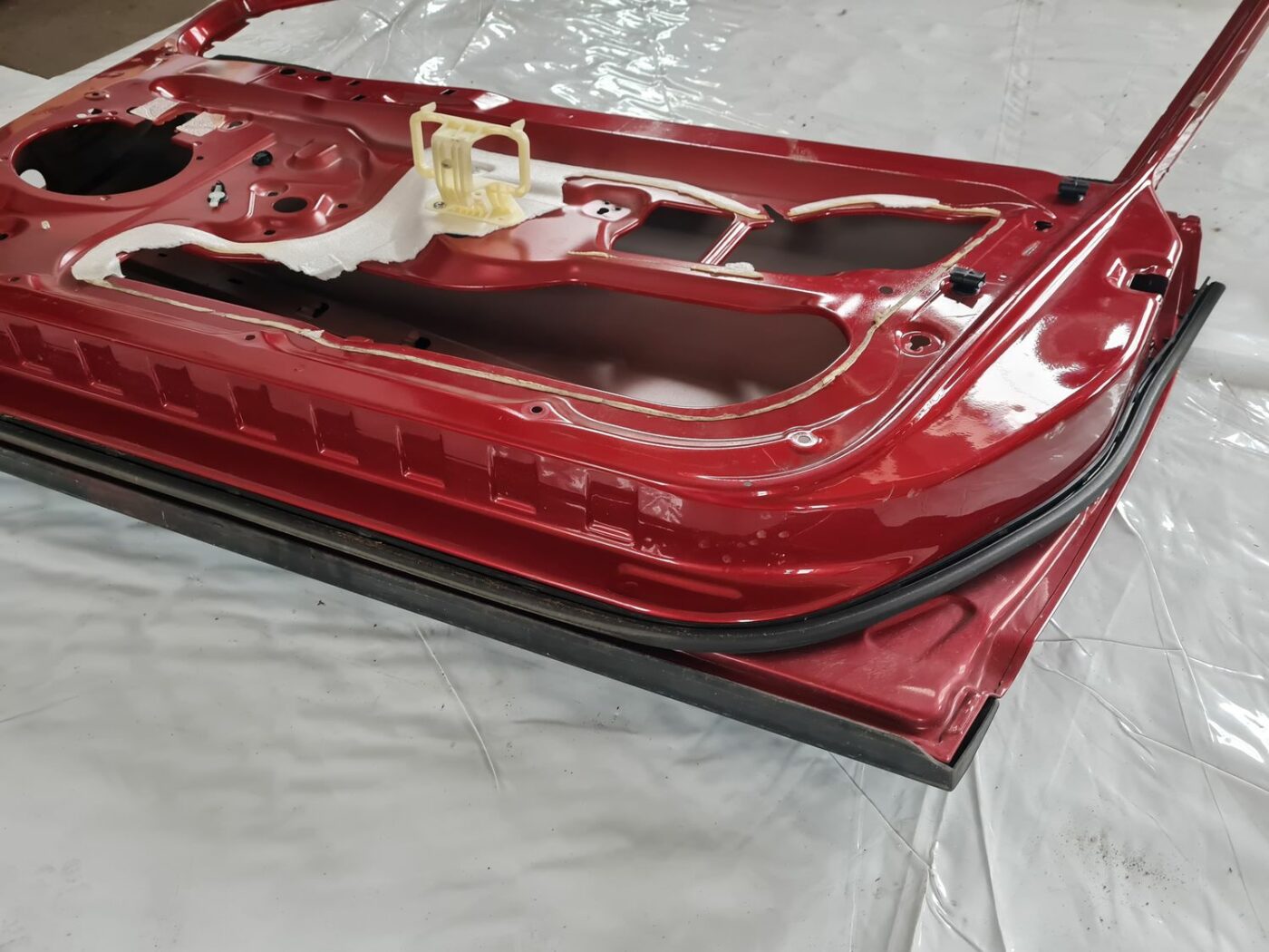 Priekšējās labās durvis priekš CITROEN C4 2006-2 3 Priekšējās labās durvis priekš CITROEN C4 2006-2