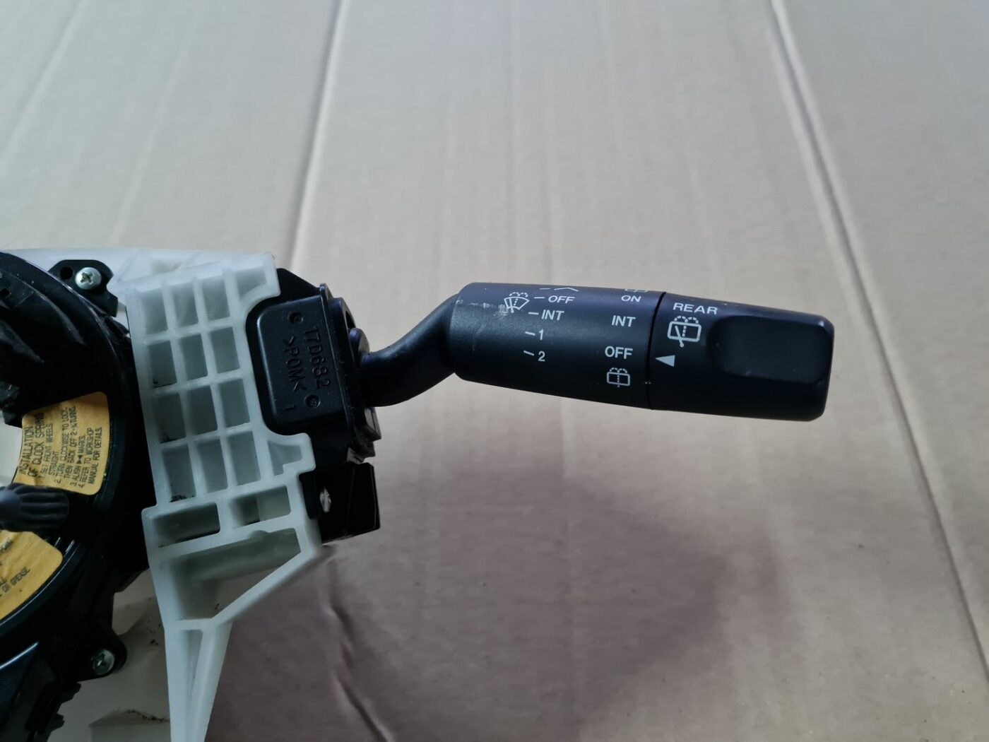 Stūres statnes slēdzis priekš MAZDA 3 2007 5 Stūres statnes slēdzis priekš MAZDA 3 2007