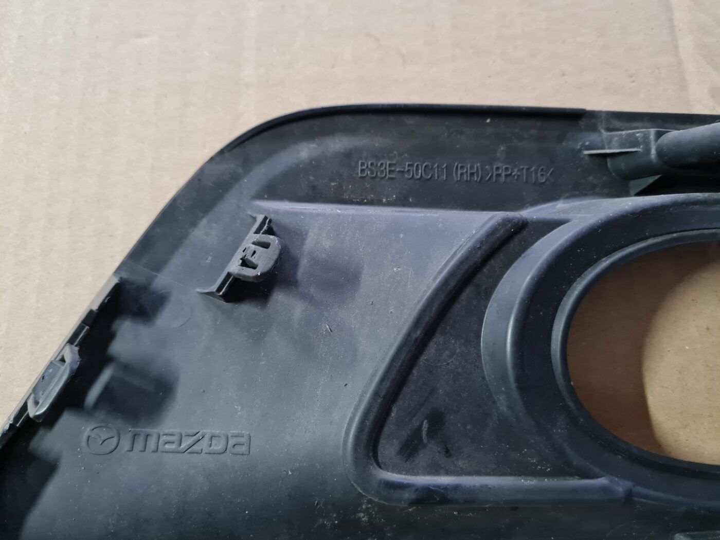 Miglas luktura reste, pa labi priekš MAZDA 3 2007 3 Miglas luktura reste, pa labi priekš MAZDA 3 2007