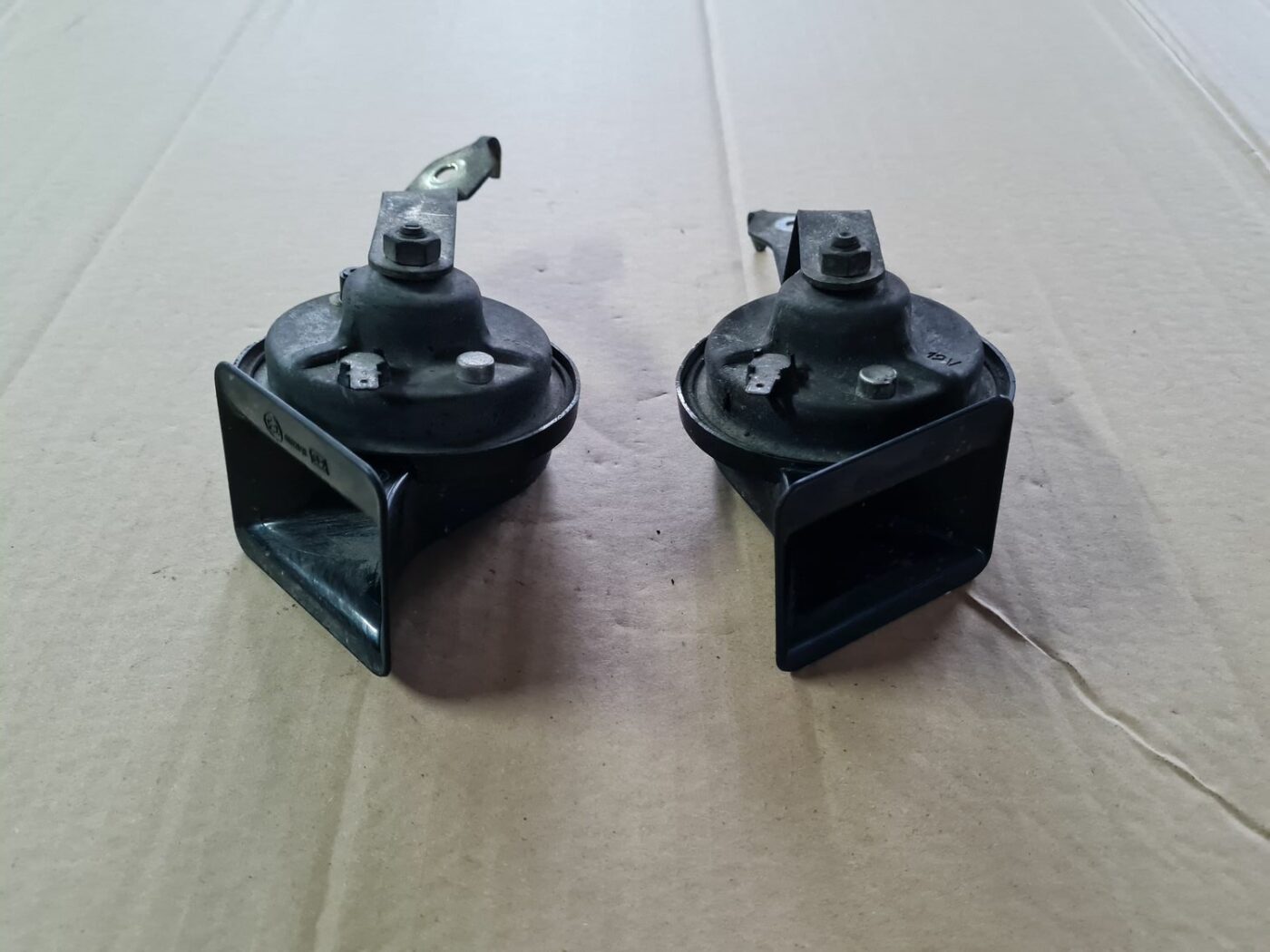 Skaņas signāls priekš MAZDA 3 2007 3 Skaņas signāls priekš MAZDA 3 2007