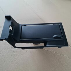 Krūzes turētājs priekš MAZDA 3 2007