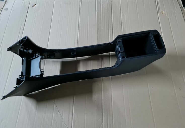 Centrālās konsoles apdares lielākā daļa priekš MAZDA 3 2007