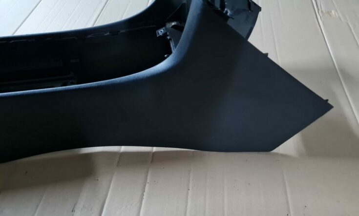 Centrālās konsoles apdares lielākā daļa priekš MAZDA 3 2007