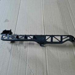 Priekšēja luktura kronšteins priekš MAZDA 3 2007