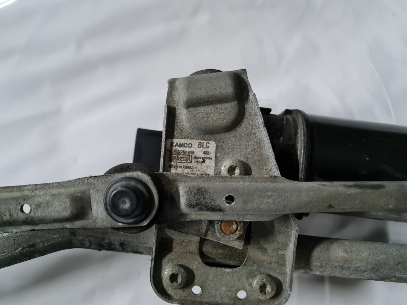 Vējstikla tīrīšanas mehānisms priekš MAZDA 3 2007 2 Vējstikla tīrīšanas mehānisms priekš MAZDA 3 2007