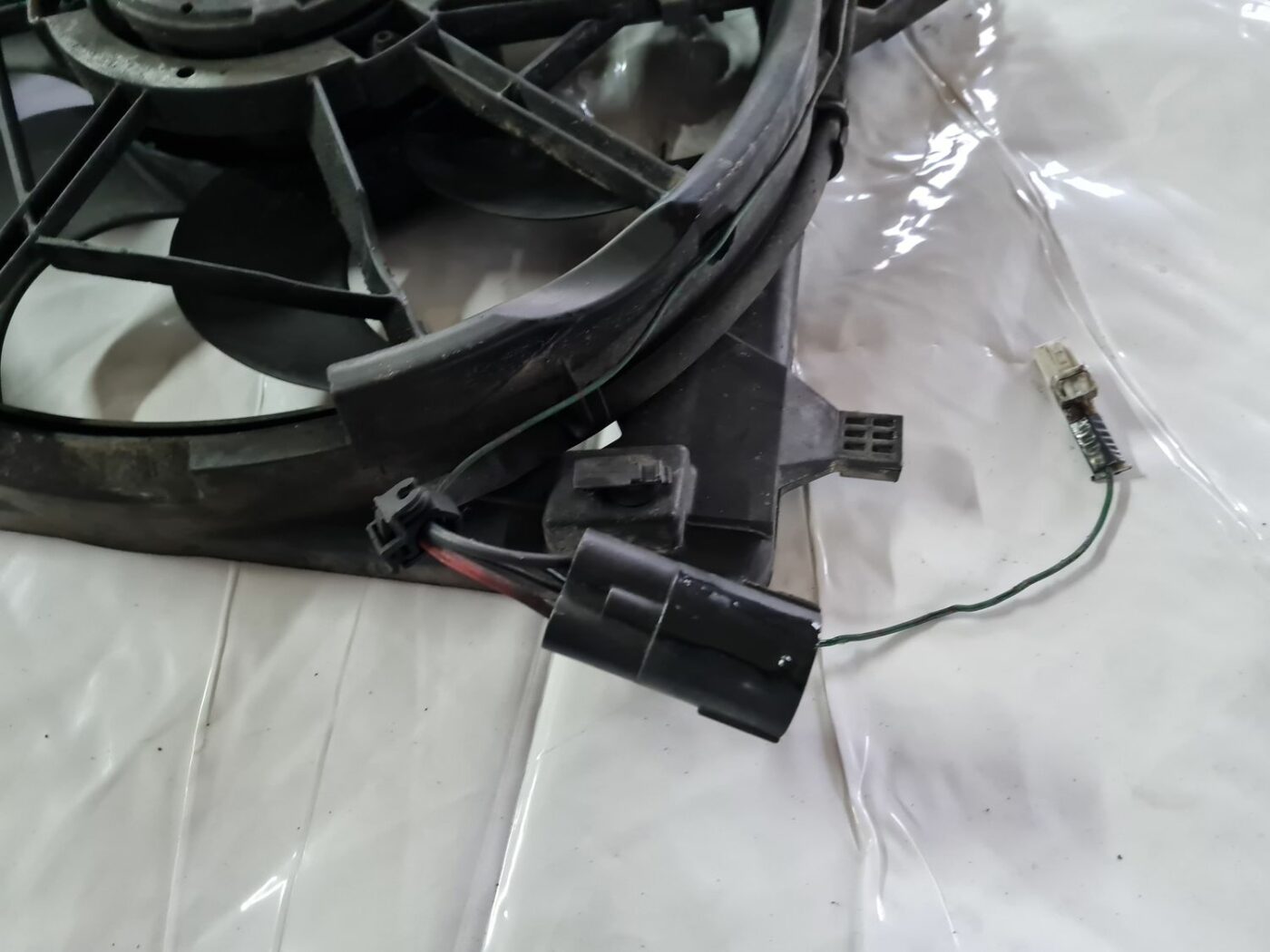 Dzesēšanas radiatora ventilators priekš MAZDA 3 2007 3 Dzesēšanas radiatora ventilators priekš MAZDA 3 2007