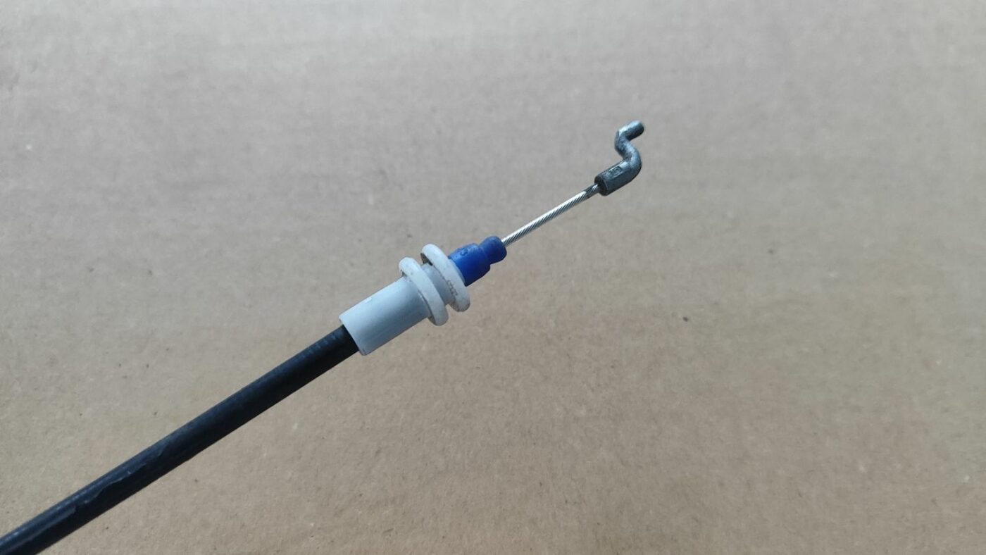 Aizmugurējāis labais durvju rokturis priekš FORD FOCUS 2016 UNIVERSAL 7 Aizmugurējāis labais durvju rokturis priekš FORD FOCUS 2016 UNIVERSAL