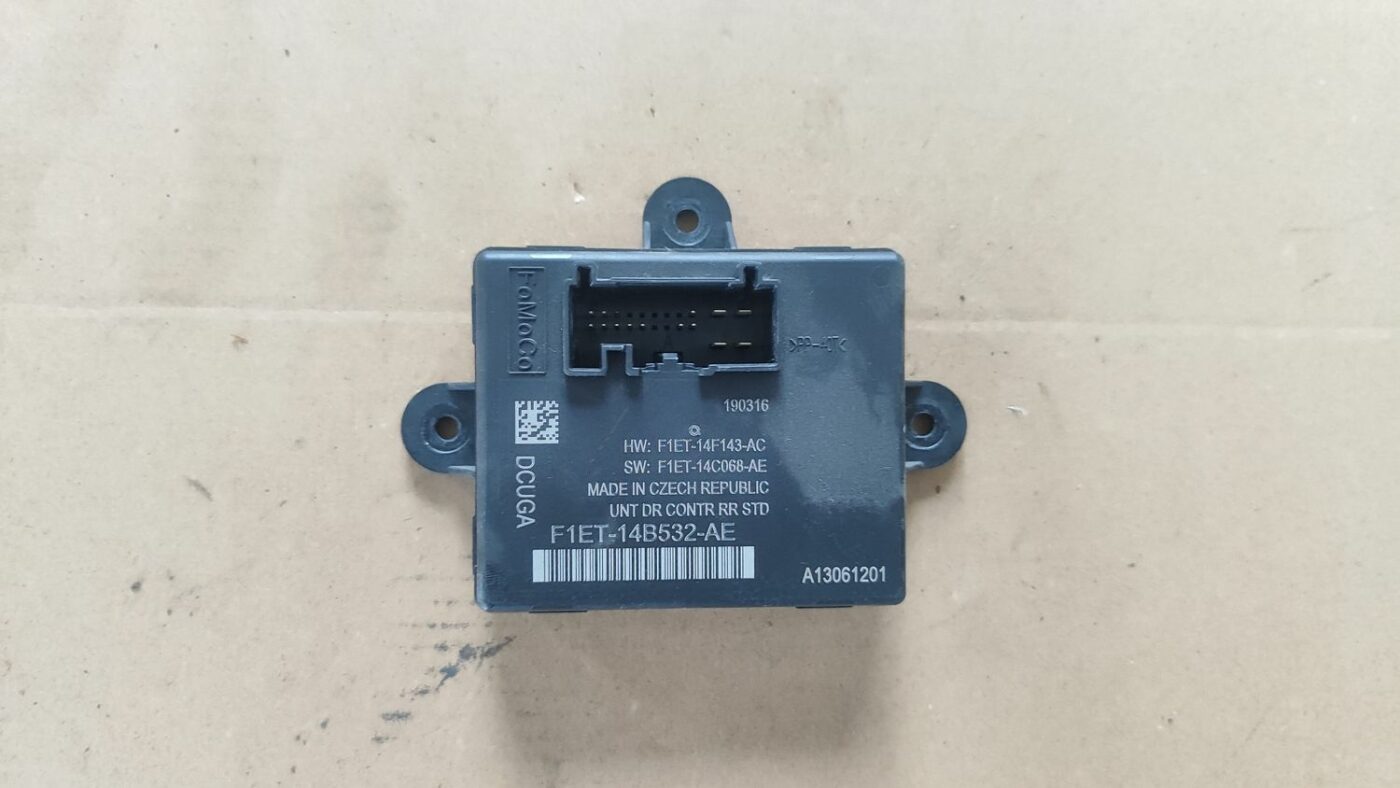 Aizmugurējo kreiso durvju vadības bloks priekš FORD FOCUS 2016 UNIVERSAL 2 Aizmugurējo kreiso durvju vadības bloks priekš FORD FOCUS 2016 UNIVERSAL