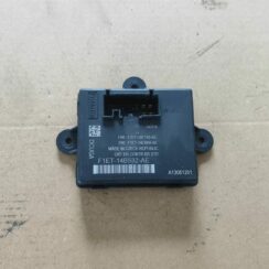 Aizmugurējo labo durvju vadības bloks priekš FORD FOCUS 2016 UNIVERSAL